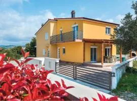 3 Bedroom Nice Home In Razanj