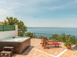 Two-Bedroom Holiday Home In Tucepi，位于图彻皮的酒店