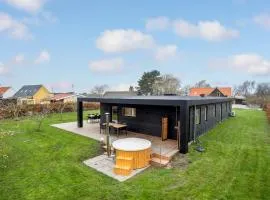 Nice Home In Karrebæksminde With Kitchen