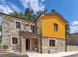 Gorgeous Home In Zarecje With Wifi