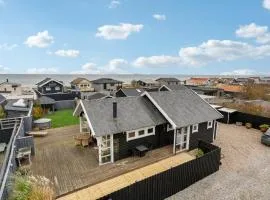 3 Bedroom Lovely Home In Otterup