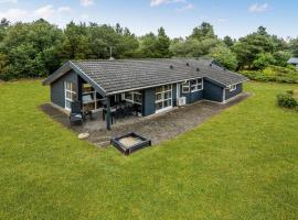 Holiday Home Hovgårdsvej Henne Iii，位于亨讷斯特兰德的酒店