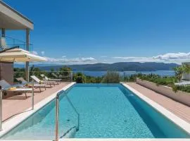 2 Bedroom Beautiful Apartment In Plomin