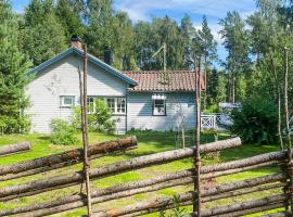 3 Bedroom Lovely Home In Dalarö，位于Dalarö的酒店