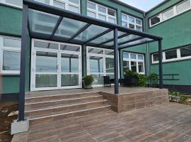 FEWO Civrilli 5 Zi/Wohnung，位于Teuchern的酒店