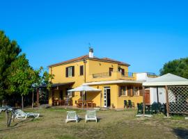 Amazing Home In Roseto Degli Abruzzi With Kitchen，位于阿布鲁齐的罗塞托的酒店