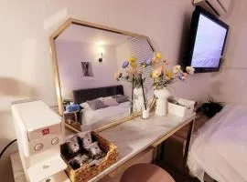 Gaon stay #sillim stn 2min #airport bus 1min #gangnamhongdae 20min #yeouido10min #longtermstay discount #healingproperty