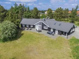 Six-Bedroom Holiday Home In Blavand