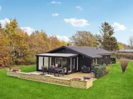 Gorgeous Home In Ulfborg With Kitchen