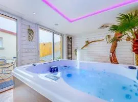 Amazing Home In Neuilly Le Vendin