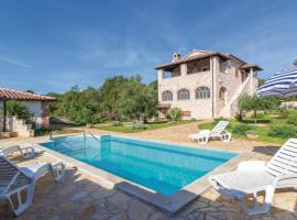 Holiday Home Banki V，位于巴代尔纳的酒店
