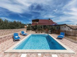 4 Bedroom Beautiful Home In Valtura