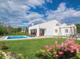 Holiday Home Labin 07，位于拉莎的酒店