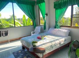 Mountain View Hostel - Krabi Airport near Wat ThamSuea，位于甲米镇的汽车旅馆