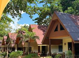 季节简易别墅度假村，位于俊穆岛的酒店