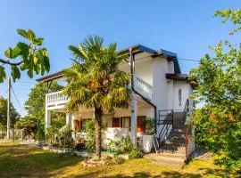 Beautiful Apartment In Gabonjin