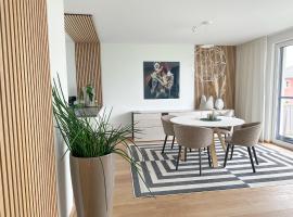 "SONNENGRÜN" - Premium Apartments Seekirchen, Balkon，位于塞基兴的酒店