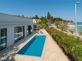 2 Bedroom Nice Home In Sutivan