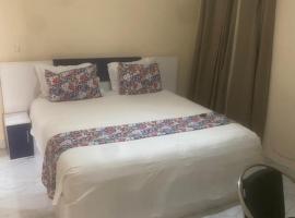 Hotel Residence Ami Bamba，位于萨利尼亚拉尔的酒店