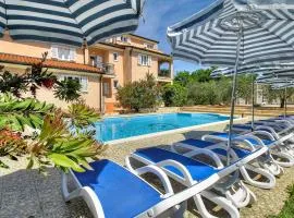 Nice Apartment In Basanija With Wifi
