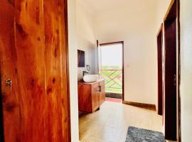 Luxurion Nest, appartement cosy plus，位于Abomey-Calavi的酒店