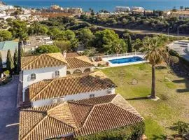 6 Bedroom Stunning Home In Las Lagunas De Mijas