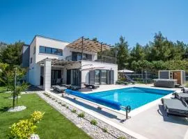 Cozy Home In Orebic With Jacuzzi