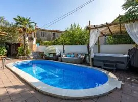 Amazing Home In Polje