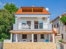 Gorgeous Home In Grebastica With Kitchen