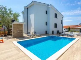 Amazing Apartment In Malinska With Wifi