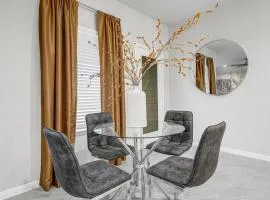 Katy Vibes With Jacuzzi, Elegant and Peaceful 3BR