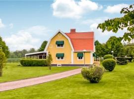 Awesome Apartment In Svenljunga，位于Svenljunga的酒店