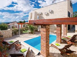 Amazing Home In Novigrad With Sauna，位于诺维格勒达尔马提亚的酒店