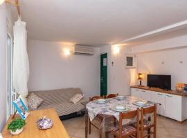 Lovely Apartment In Osobljava With Wifi，位于Osobjava的酒店