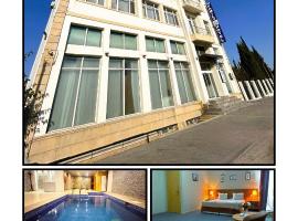 Family Hotel - Free Massage，位于巴库盖达尔·阿利耶夫国际机场 - GYD附近的酒店