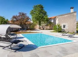 Awesome Home In Modrusani
