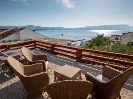 Nice Apartment In Komarna With Wifi