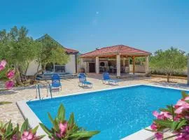 2 Bedroom Stunning Home In Tisno