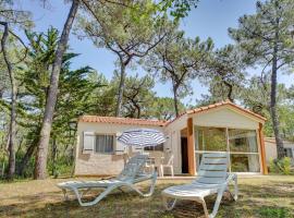 Gorgeous Home In La Faute-Sur-Mer，位于滨海拉福特的酒店