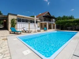 Holiday Home Obrovac I