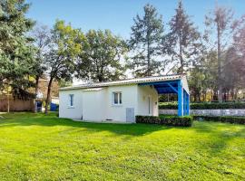 Beautiful Home In Souvigne With Wifi，位于Souvigné的酒店