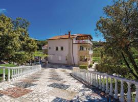 Lovely Apartment In Kampor With Kitchen，位于坎普尔的舒适型酒店