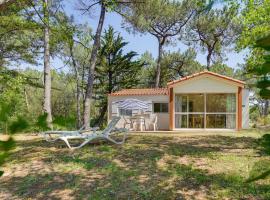 Gorgeous Home In La Faute-Sur-Mer，位于滨海拉福特的酒店