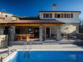 Villa Poji，位于Šćulci的酒店