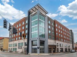 Cambria Hotel Louisville Downtown-Whiskey Row，位于路易斯威尔的酒店