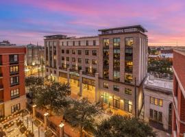Cambria Hotel Savannah Downtown Historic District，位于萨凡纳的酒店