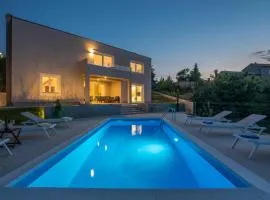 Pet Friendly Home In Vrh