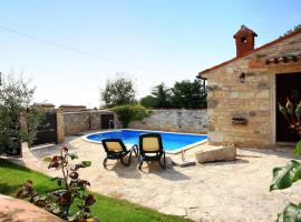 Villa Bassi，位于Bašići的酒店