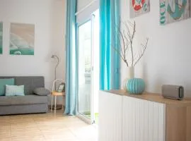 Steps to the beach!!!