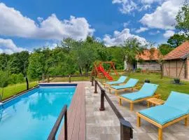 Gorgeous Home In Sveti Ivan Zelina With Wifi